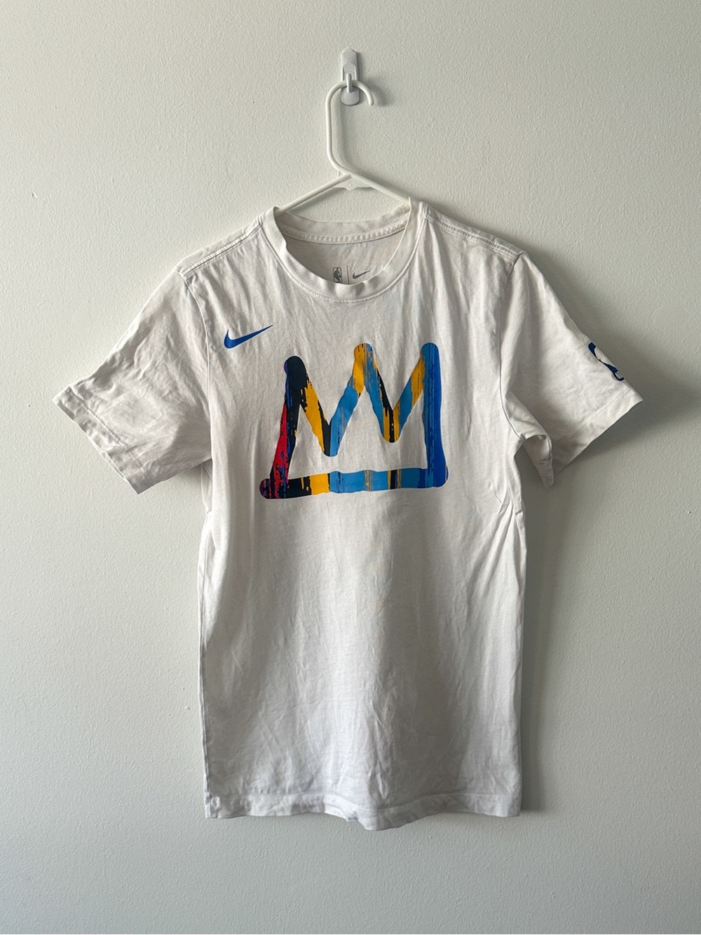 Nike Brooklyn Nets White T-Shirt Size XS City Edition Essential Basquiat Logo